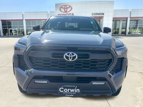 Used 2024 Toyota Tacoma TRD Off-Road w/ TRD Off Road Upgrade Package AWD/4WD image 8