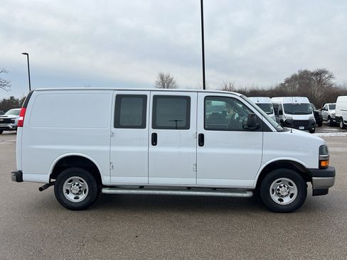 Used 2024 Chevrolet Express 2500 image 7