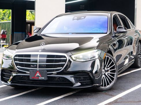 Used 2022 Mercedes-Benz S 500 4MATIC image 2