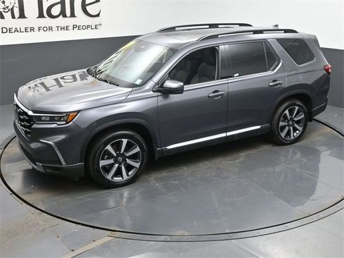 Used 2025 Honda Pilot Touring image 44