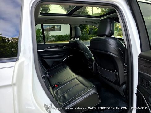 Used 2022 Jeep Grand Cherokee Limited 4xe image 40