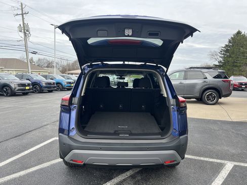 Used 2022 Nissan Rogue S image 9