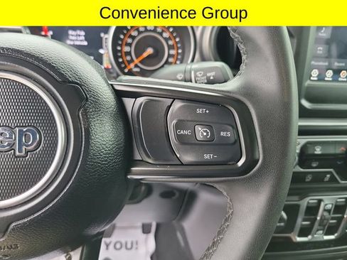 Used 2023 Jeep Gladiator Sport AWD/4WD image 11