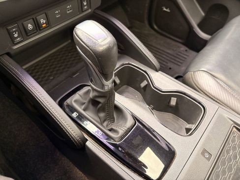 Used 2022 Nissan Frontier PRO-4X w/ Pro-4X Premium Package image 16