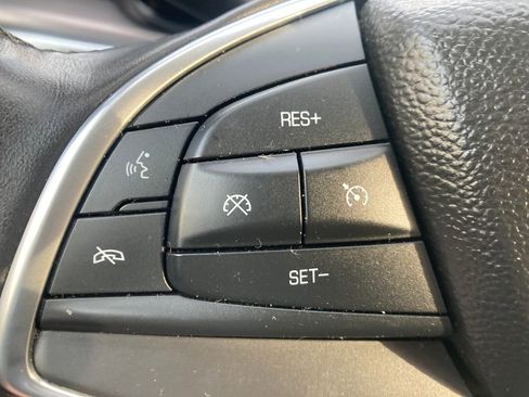 Used 2017 Cadillac XT5 Luxury image 45