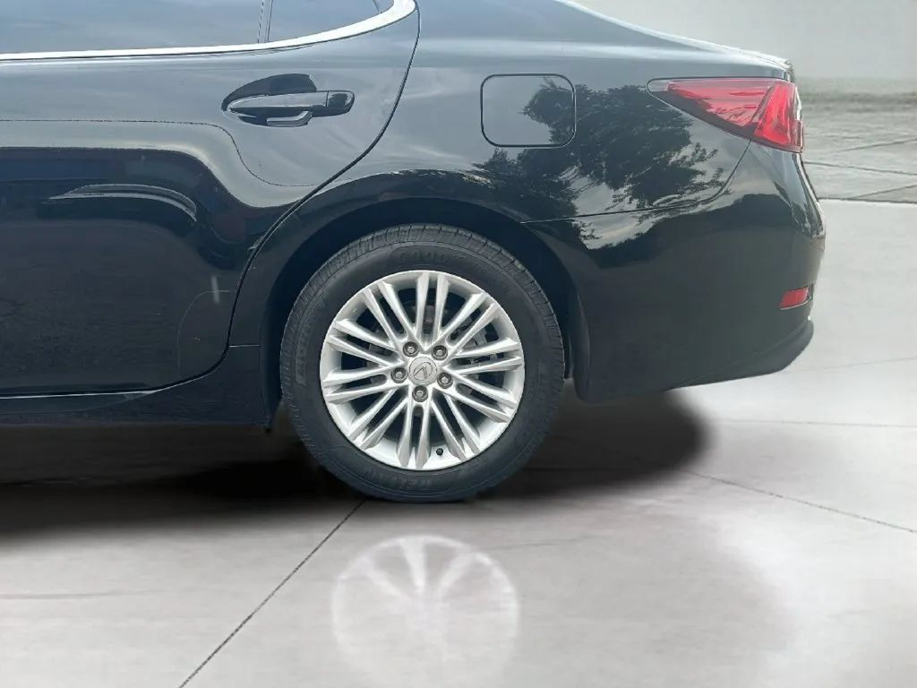 Used 2016 Lexus ES 350 FWD image 12