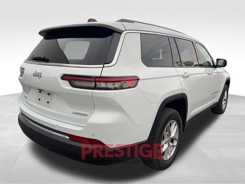 Used 2023 Jeep Grand Cherokee L Laredo image 5