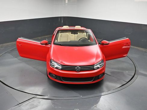 Used 2015 Volkswagen Eos Komfort FWD image 43