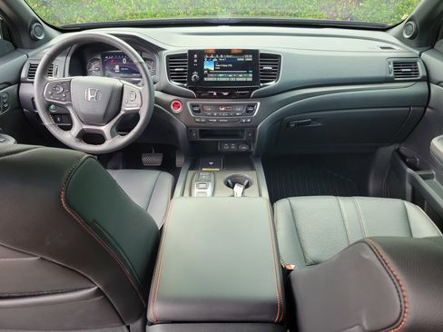 Used 2025 Honda Passport TrailSport image 20