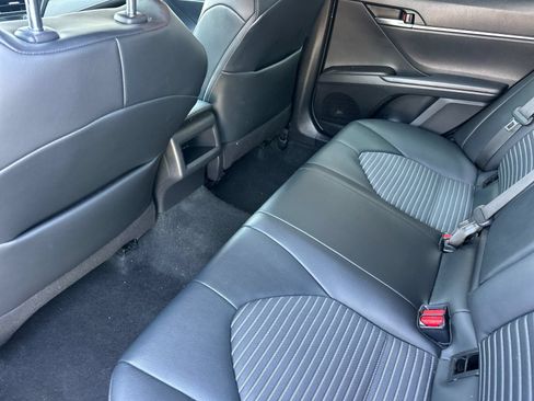 Used 2021 Toyota Camry SE FWD image 13