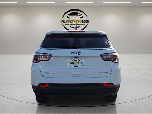 Used 2022 Jeep Compass Sport AWD/4WD image 6