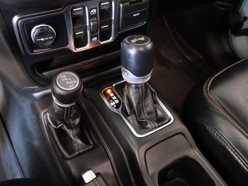 Used 2024 Jeep Wrangler Sahara w/ Technology Group image 9