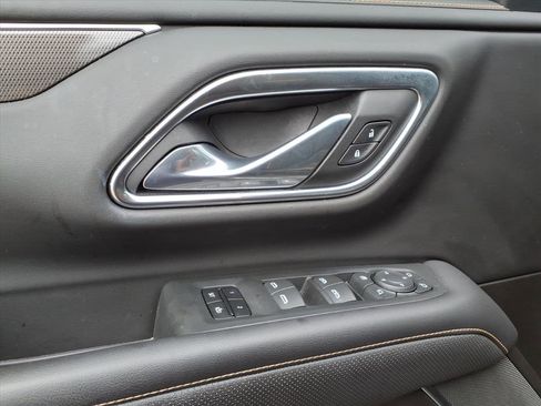 Used 2021 GMC Yukon AT4 w/ Rear Media and Nav Package image 9