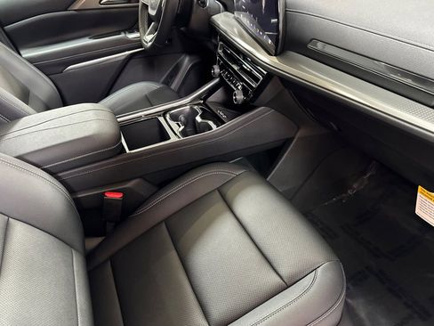New 2026 Chevrolet Traverse LT w/ Driver Confidence Package FWD image 17