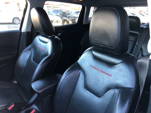 Used 2018 Jeep Compass Trailhawk w/ Leather Interior Group image 12