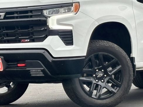 Used 2025 Chevrolet Silverado 1500 LT Trail Boss w/ Protection Package AWD/4WD image 4