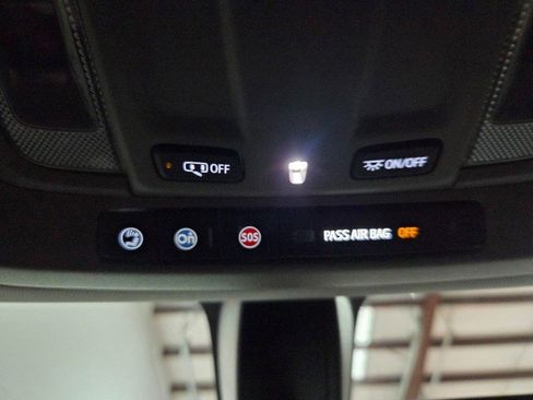 Used 2019 Chevrolet Silverado 1500 LT w/ Texas Edition image 63