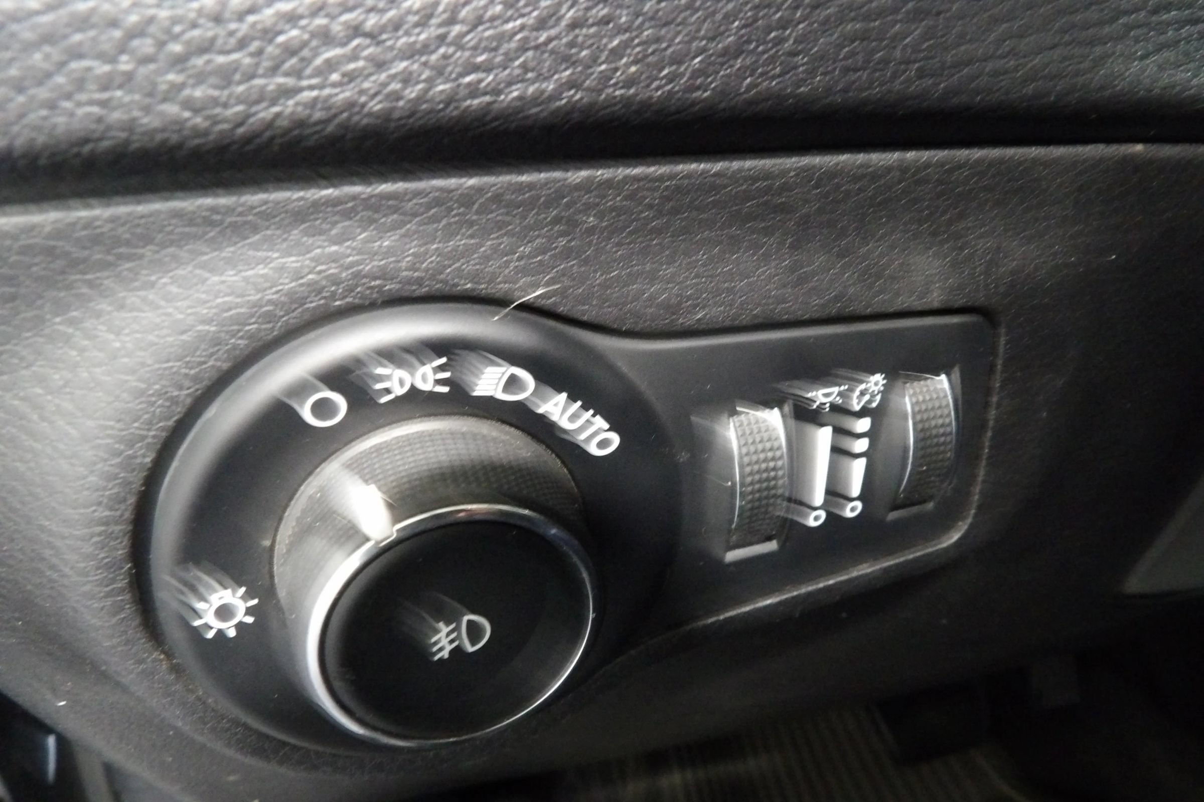 Used 2020 Jeep Compass Limited AWD/4WD image 20