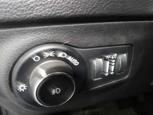 Used 2020 Jeep Compass Limited AWD/4WD image 20