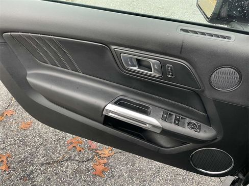 Used 2023 Ford Mustang Premium image 15