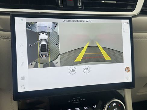 Used 2026 Jaguar F-PACE R-Dynamic S image 24