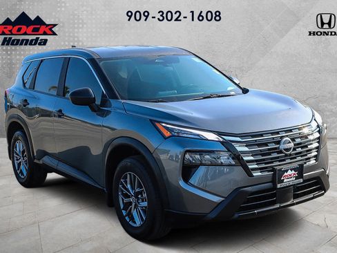 Used 2026 Nissan Rogue S AWD/4WD image 3