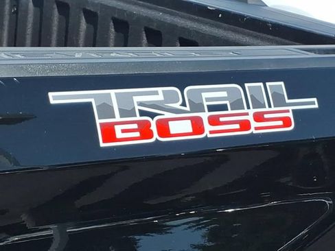 Certified 2024 Chevrolet Silverado 1500 LT Trail Boss w/ LT Trail Boss Premium Package AWD/4WD image 10
