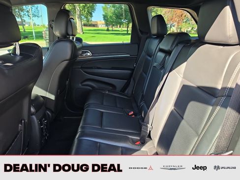 Used 2015 Jeep Grand Cherokee Limited w/ Luxury Group II AWD/4WD image 26