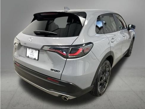 Certified 2025 Honda HR-V Sport image 6