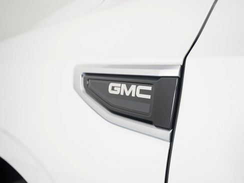 Used 2023 GMC Yukon Denali AWD/4WD image 37
