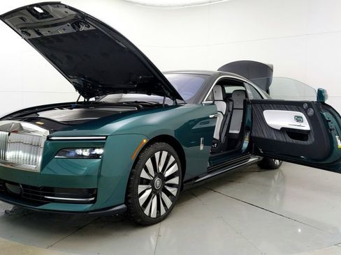 Used 2024 Rolls-Royce Spectre w/ Spectre Launch Package AWD/4WD image 11