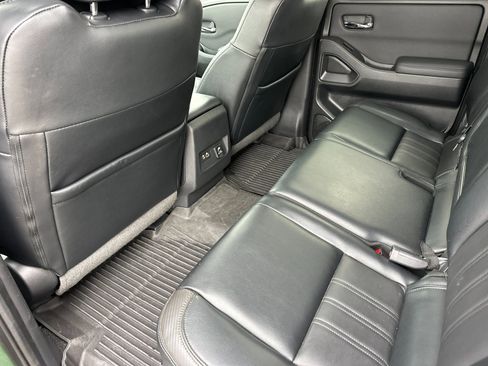 Used 2022 Nissan Frontier PRO-4X w/ Pro-4X Premium Package image 11