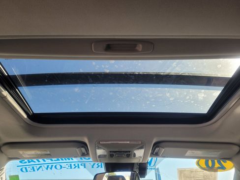 Used 2020 Toyota RAV4 XLE Premium image 15