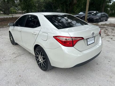 Used 2018 Toyota Corolla LE FWD image 3