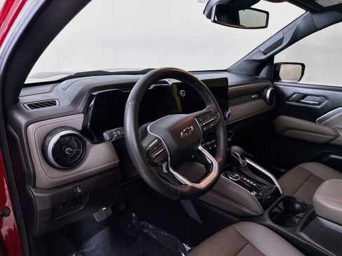 Used 2024 Chevrolet Colorado ZR2 w/ ZR2 Convenience Package III AWD/4WD image 9