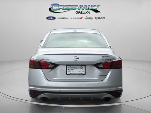 Used 2020 Nissan Altima 2.0 Platinum FWD image 6