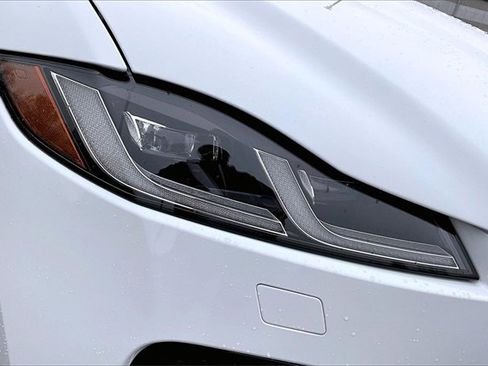 Used 2025 Jaguar F-PACE R-Dynamic S image 30