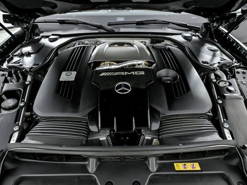 Used 2022 Mercedes-Benz SL 55 AMG 4MATIC image 11