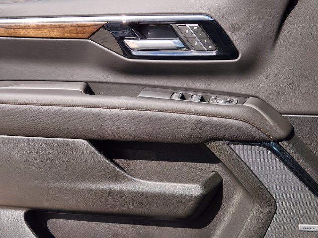 New 2026 Chevrolet Tahoe High Country AWD/4WD image 18