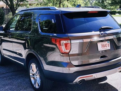 Used 2016 Ford Explorer XLT w/ Equipment Group 202A AWD/4WD image 9
