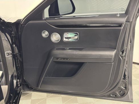 Used 2025 Rolls-Royce Ghost image 30