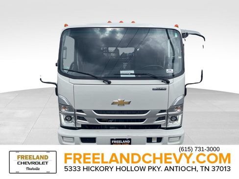 Used 2024 Chevrolet Low Cab Forward RWD image 9