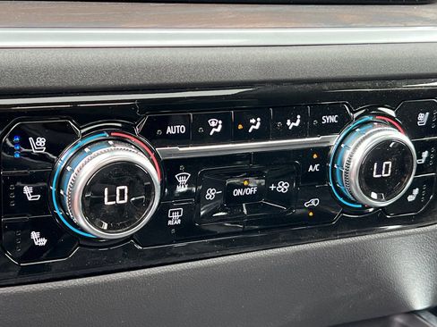 New 2026 GMC Sierra 1500 SLT w/ SLT Premium Plus Package image 19