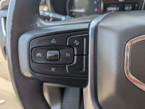 Used 2021 GMC Yukon XL SLT AWD/4WD image 14