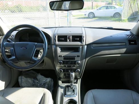 Used 2010 Ford Fusion SEL image 17