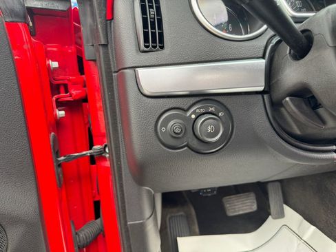 Used 2003 Chevrolet SSR RWD image 17