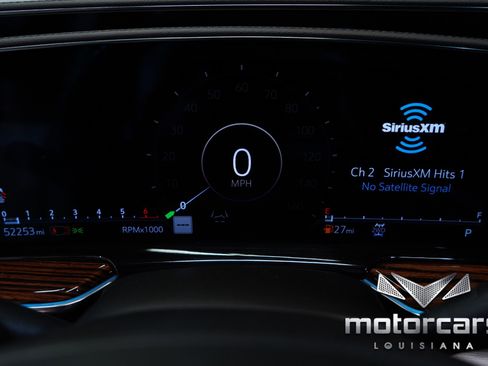 Used 2022 Cadillac Escalade Premium Luxury image 36