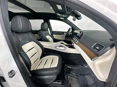New 2026 Mercedes-Benz GLS 63 AMG 4MATIC image 31