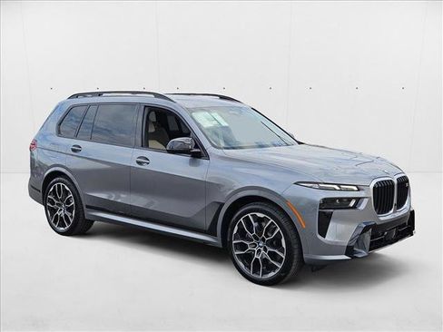 Used 2026 BMW X7 M60i image 7