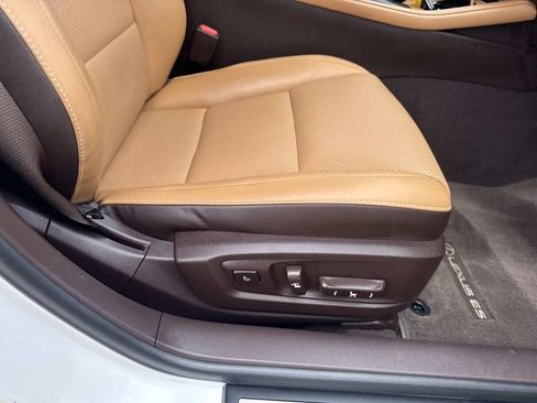 Used 2016 Lexus ES 350 w/ Premium Package w/Wood Trim FWD image 14